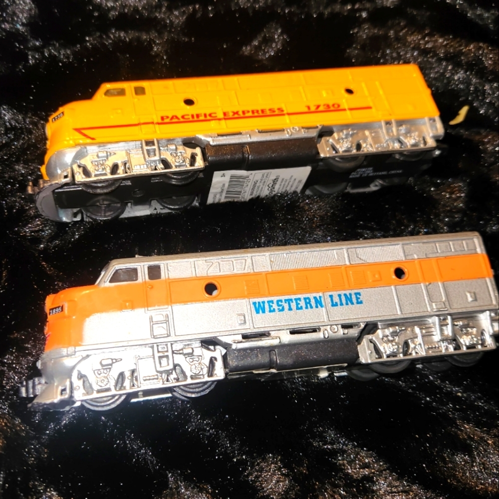 2 toysmith train engine pull back trains